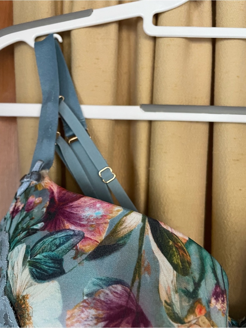 Cacique 42C Sexy Floral Lace Underwire Bra in Teal and Pink - Picture 3 of 10